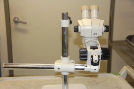 NIKON SMZ-1B Stereoscopic Microscope Head with Extension Arm and Heavy Base